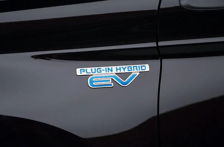 mitsubishi outlander phev 2021