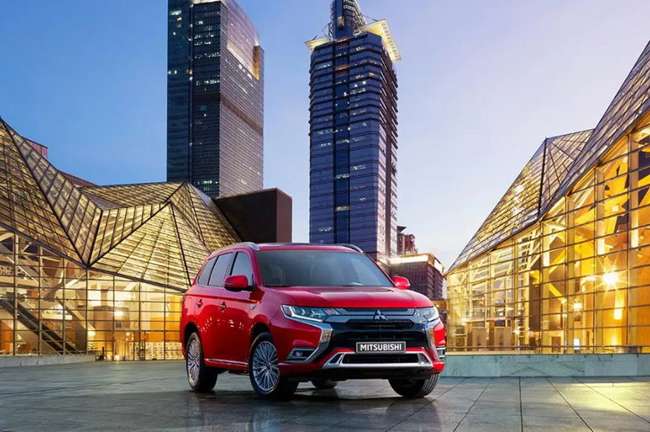 Mitsubishi outlander deals 2020 hybrid